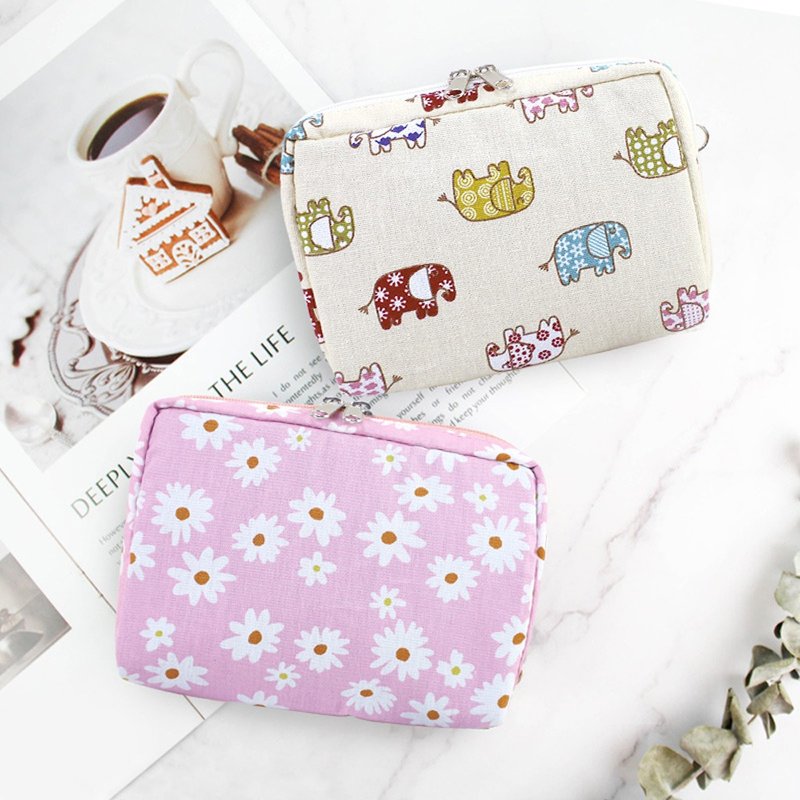 Chuyu Floral Cloth Storage Bag/Charging Cable Storage Bag/Headphone Bag/Coin Purse/Cosmetic Bag - Coin Purses - Other Materials Multicolor