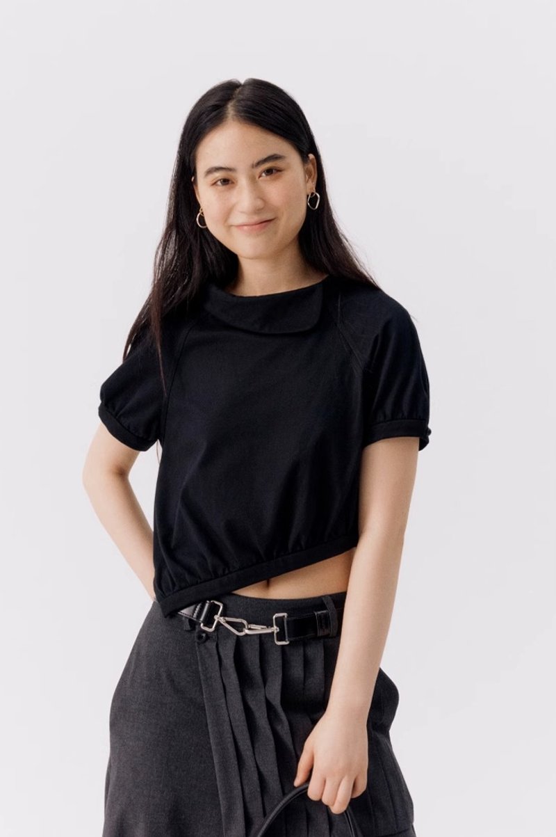 French style minimalist side tilt collar asymmetrical short top - เสื้อยืดผู้หญิง - วัสดุอื่นๆ สีดำ