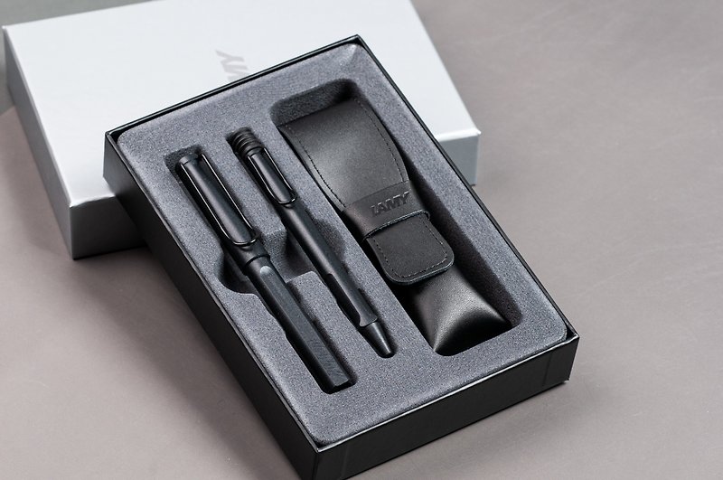 [Ray engraved characters] Double pen set gift box (ball pen + ball pen) /safari series-extreme black - Rollerball Pens - Plastic Black
