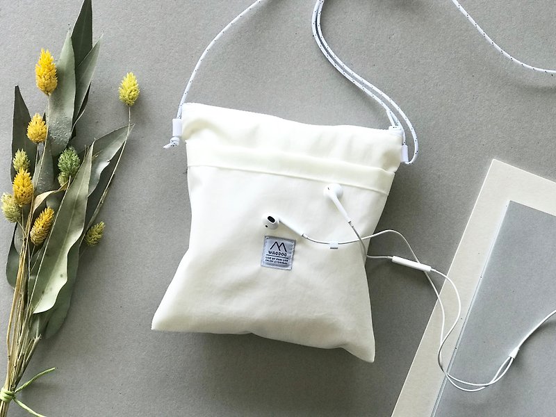 OFF WHITE / Lightweight Nylon / Sakosh Shoulder Bag - Shop wagdog - Messenger Bags & Sling Bags ...
