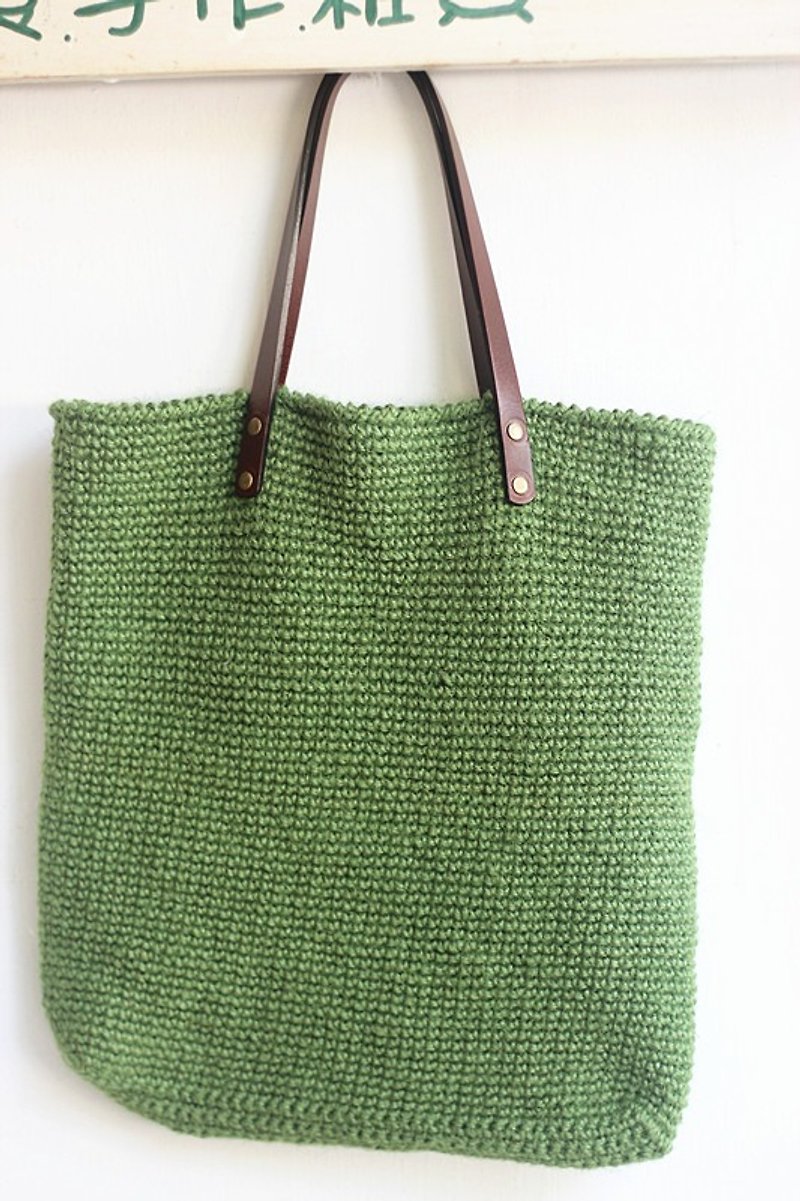 Good Day Handmade] Handmade. Handwoven dark green linen leather / piano bag / A4 bag / Christmas gift - Handbags & Totes - Cotton & Hemp Green