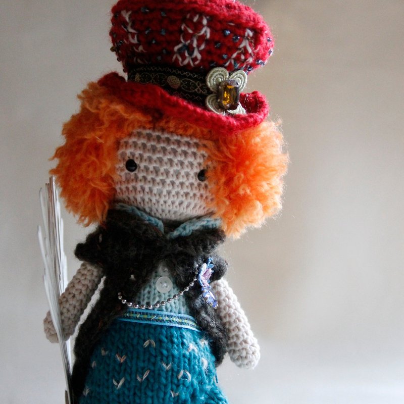 Amigurumi crochet doll: Alice in Wonderland, orang Hair, Mad hat - Kids' Toys - Wool Orange