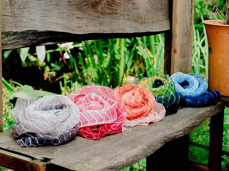 ผ้าฝ้าย/ผ้าลินิน ผ้าพันคอถัก - Blue dyed/vegetable dyed horizontal ugly scarf