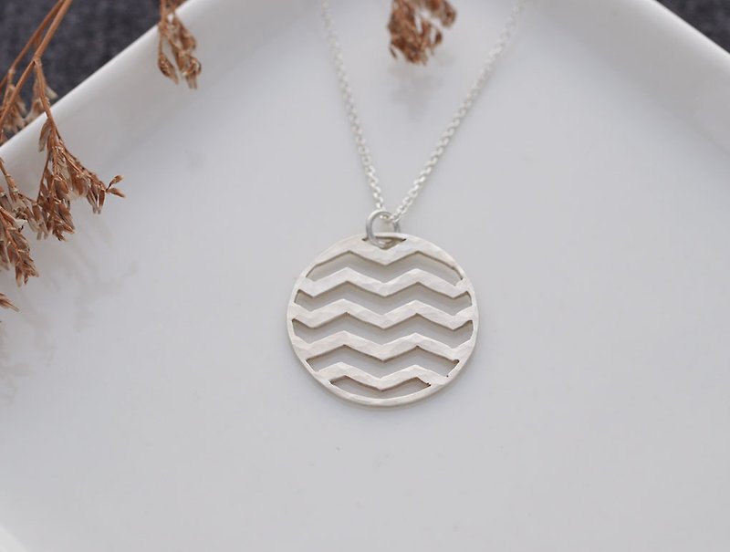 Ni.kou sterling silver geometric ripple necklace - Necklaces - Other Metals 