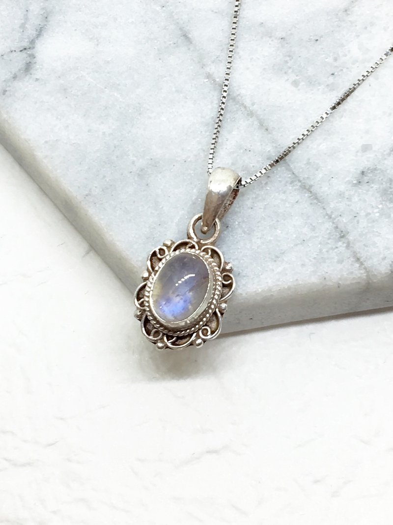 月光石925純銀典雅鑲邊項鍊 尼泊爾手工鑲嵌製作 - 項鍊 - 寶石 藍色