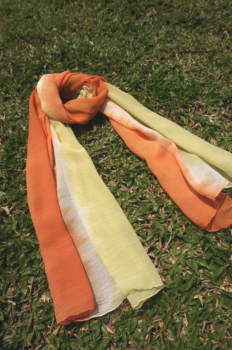 Mumu [vegetation] mulberry X madder dyed grass roots dyed orange green color georgette scarves - Scarves - Silk Orange