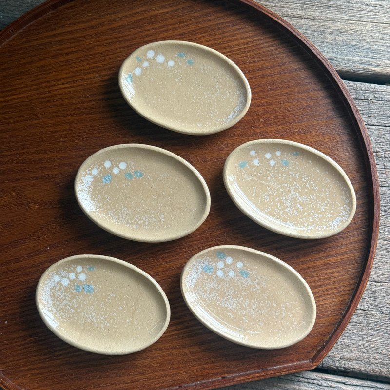 豆皿_土の顔 - 盤子/餐盤/盤架 - 陶 卡其色