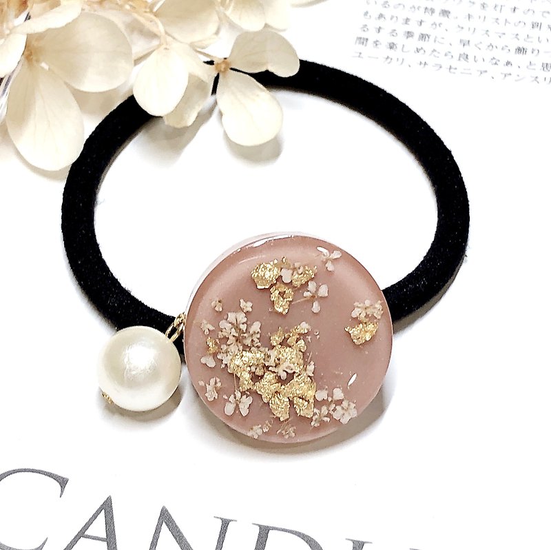 其他材質 髮飾 - PUREST HOME 日本樹脂 花語 珍珠 手作 髮圈 / 莫蘭迪粉