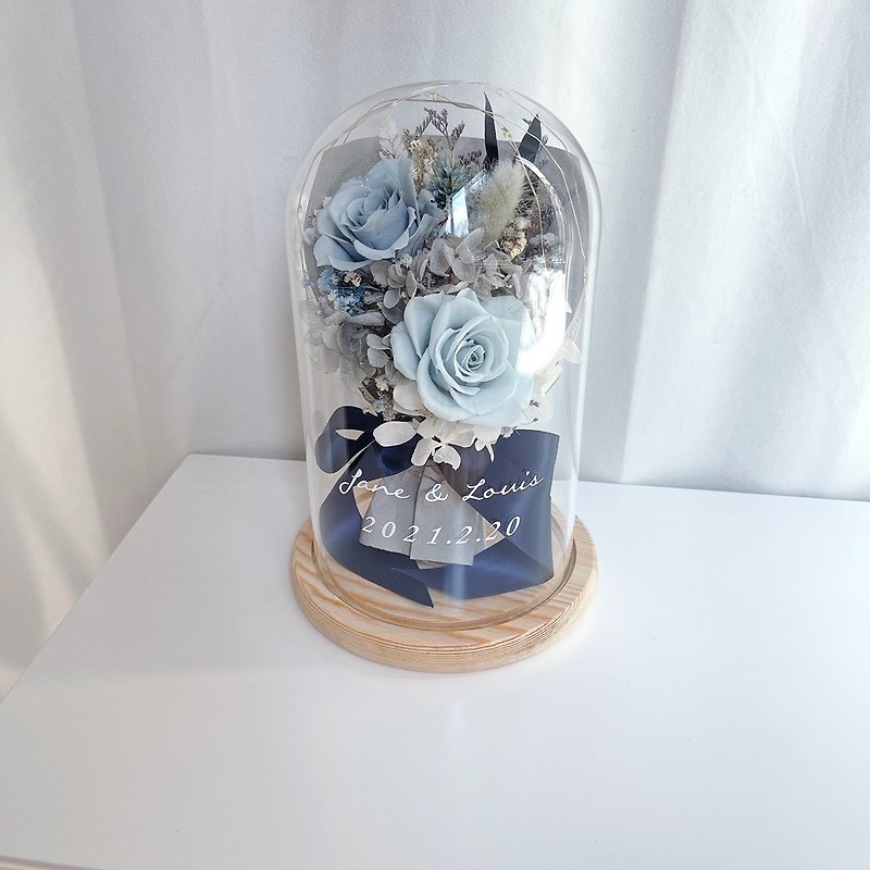 母親節禮盒【獨家USB款】 客製化禮物 LED玫瑰花束永生花鐘罩 - 乾花/永生花 - 植物．花 藍色
