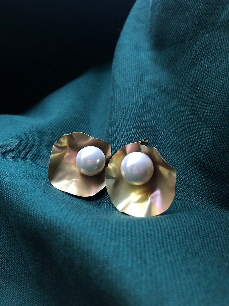 Morning dew brass earrings - ต่างหู - ทองแดงทองเหลือง สีทอง