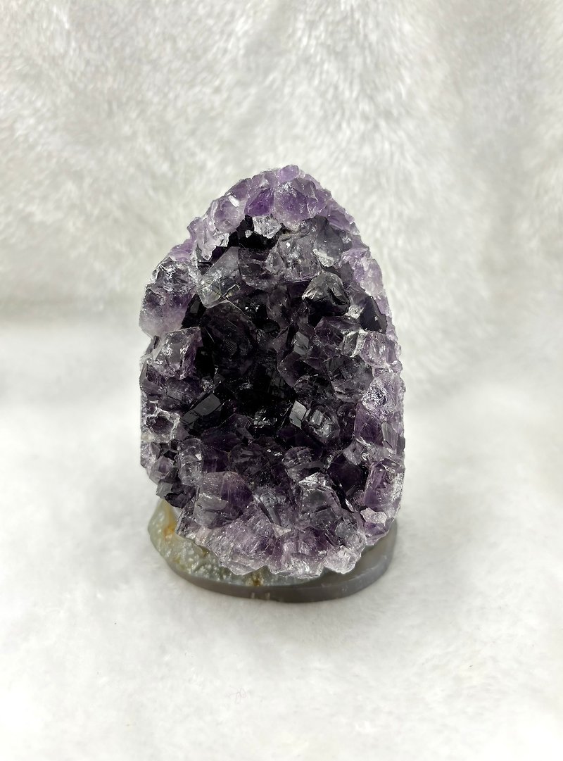 *Natural gift+Big purple tooth*Natural Brazilian amethyst ornament Natural Amethyst - Items for Display - Crystal Purple