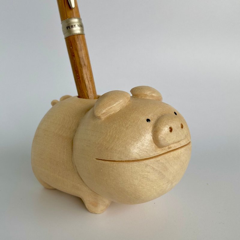 Pen holder - Wooden carved pig holding a notepad - กล่องใส่ปากกา - ไม้ สีกากี