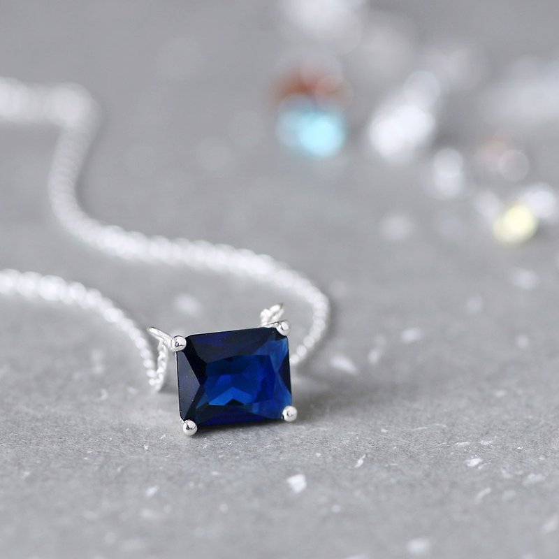 Sapphire square necklace Silver 925 - สร้อยคอ - โลหะ สีน้ำเงิน