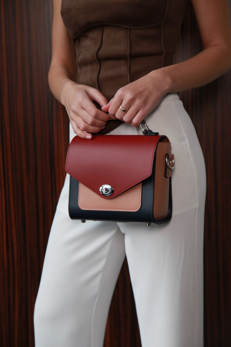 Leather shoulder bag, Small crossbody, Small purse, Top handle handbag, Satchel - กระเป๋าถือ - หนังแท้ 