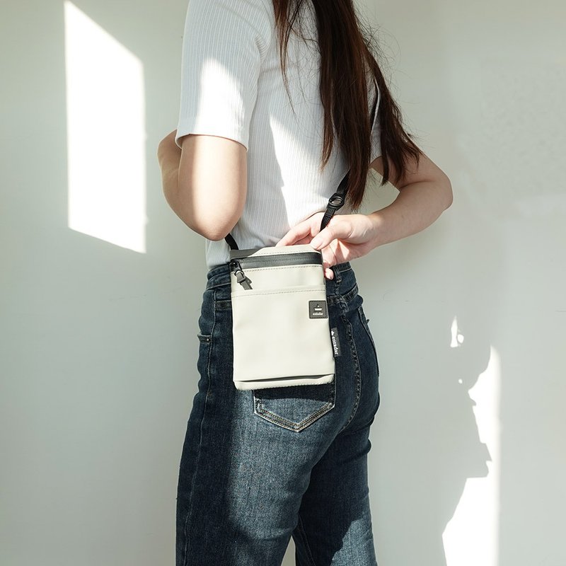 Breakwater 手機包 - 白沙灰 - 行李箱/旅行袋 - 防水材質 灰色