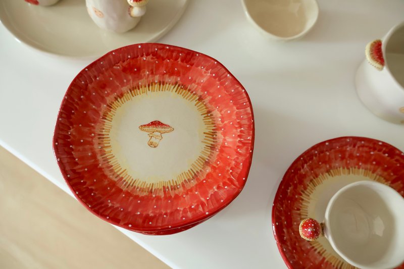 Mushroom Coaster Plate - 花瓶/花器 - 陶 紅色