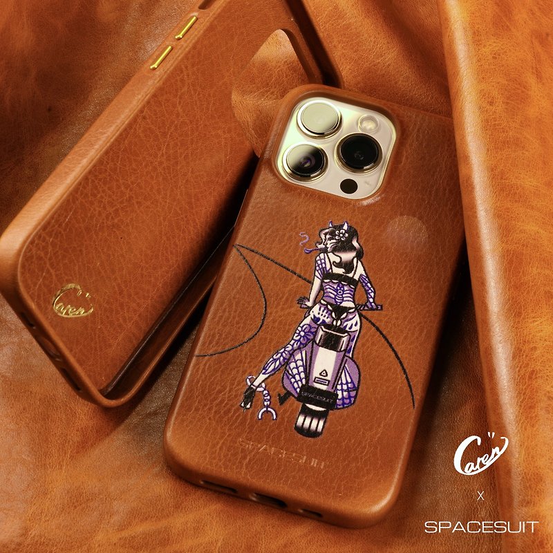 SPACESUIT CAREN Tattoo tattoo artist jointly branded road series top oil dip - Phone Cases - Genuine Leather 