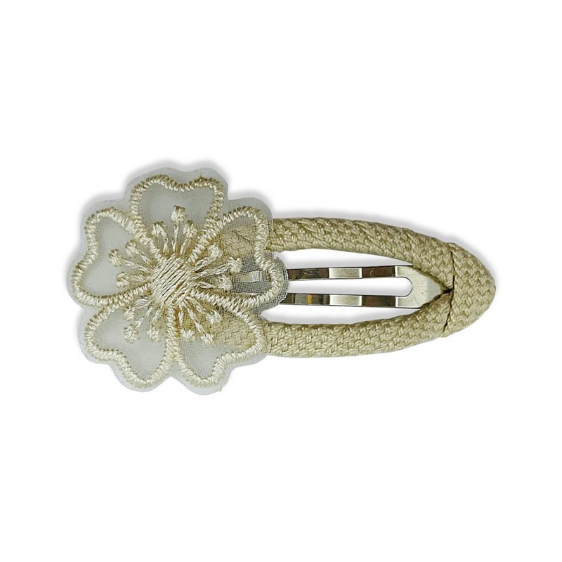 Australian Josie Joan's embroidered lace hairpin-Petunia - เครื่องประดับผม - ผ้าฝ้าย/ผ้าลินิน ขาว