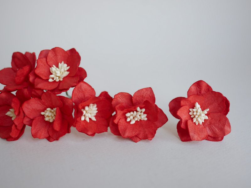 Paper Flower, DIY handmade supplies,25 pieces Nelumbo Nucifera, red color. - 其他 - 紙 紅色