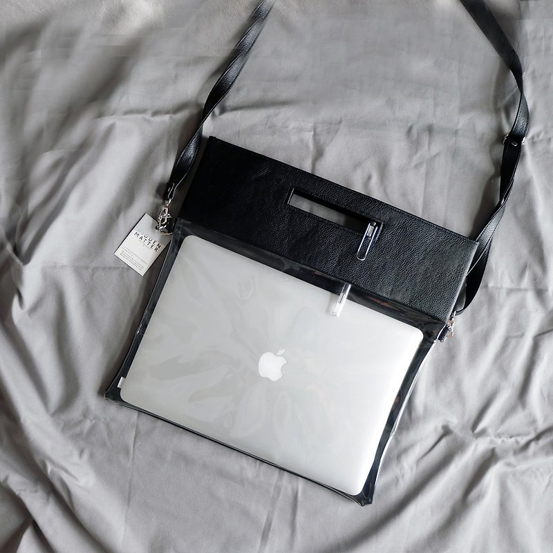 ไฮด์แอนด์ซีคแบก (หนังพียู): สีดำ - กระเป๋าแล็ปท็อป - หนังแท้ สีดำ
