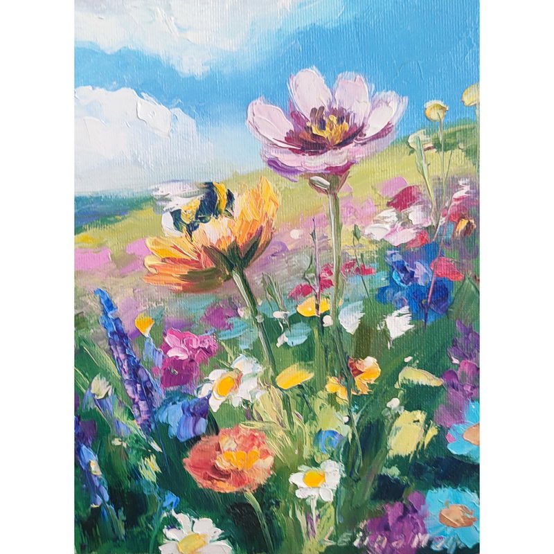 Wildflower Oil Painting Flower Meadow Small Art  Bee Artwork Landscape Painting - ตกแต่งผนัง - วัสดุอื่นๆ สีเขียว