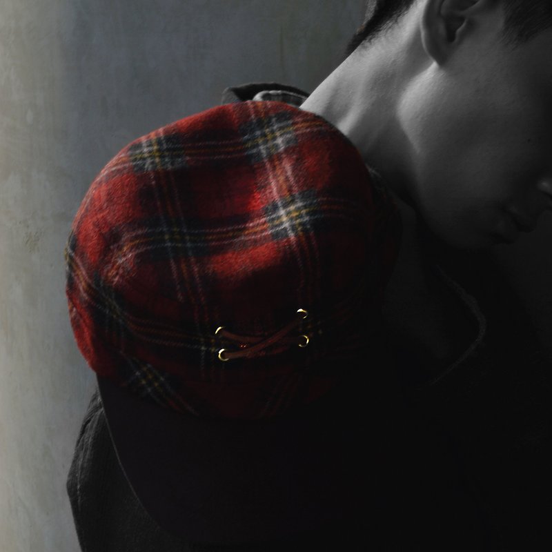 "Arnold" red tartan worker cap with leather shoe lace - 帽子 - 棉．麻 紅色