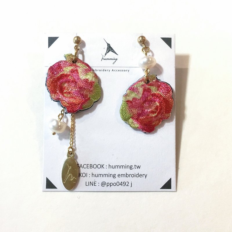 humming- Rose / Flower /Embroidery earrings - Earrings & Clip-ons - Thread Red