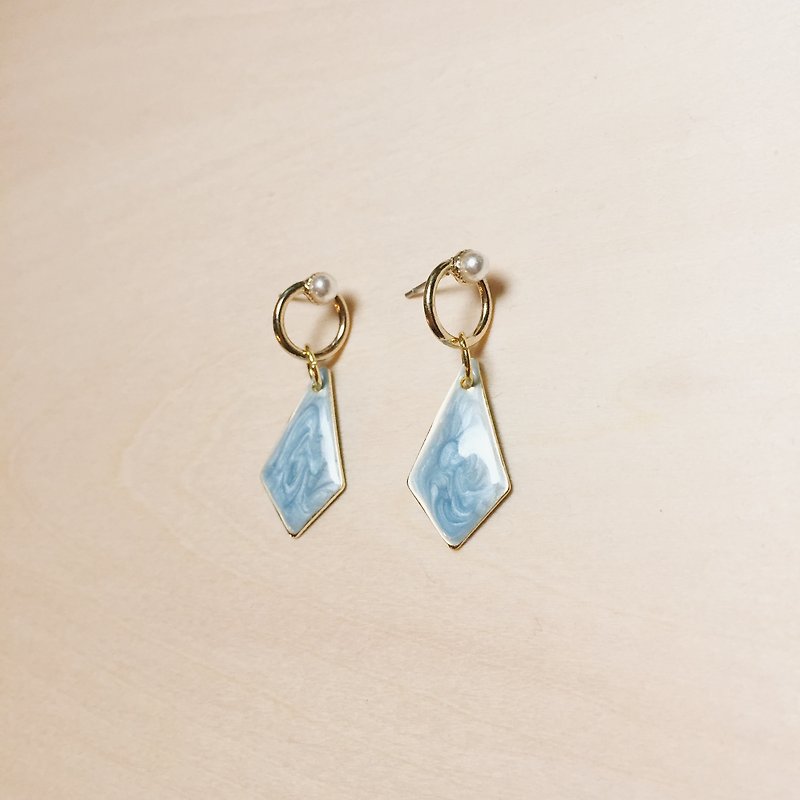 復古天藍滴釉鏤空珍珠菱形耳環 - 耳環/耳夾 - 顏料 藍色