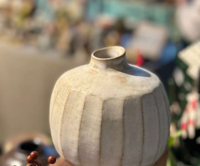 Hand-kneaded pottery moai flower arrangement holder H7cm flower vessel pen  holder incense holder candle holder - Shop shinmade Items for Display -  Pinkoi