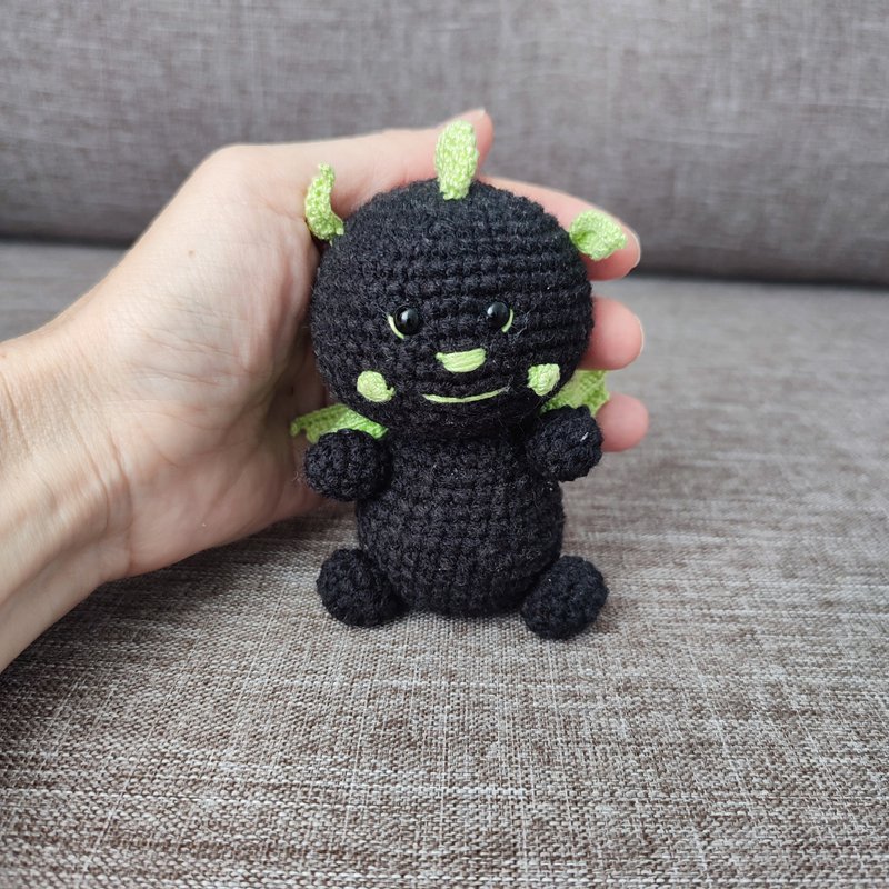 Black dragon crocheted. 黑龙 - 寶寶/兒童玩具/玩偶 - 棉．麻 黑色