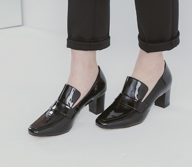 Retro minimalist square head with leather leather mirror black - รองเท้ารัดส้น - หนังแท้ สีดำ
