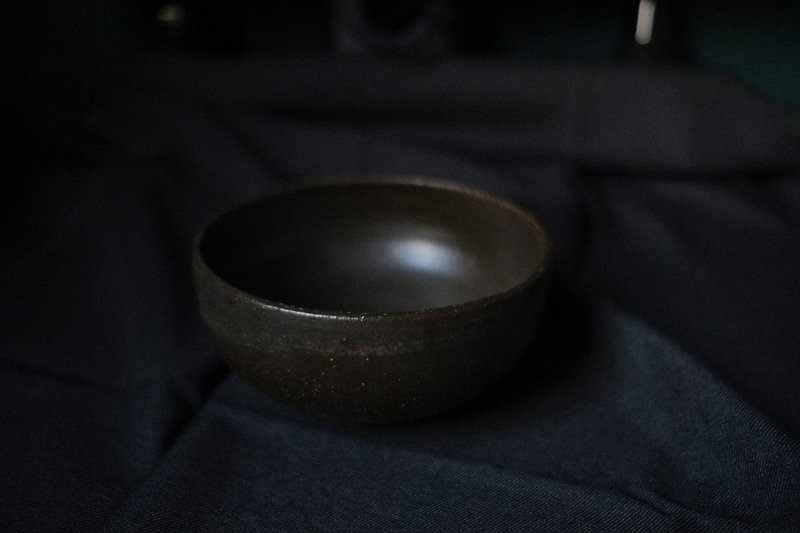 Black chocolate bowl - จานและถาด - ดินเผา สีดำ