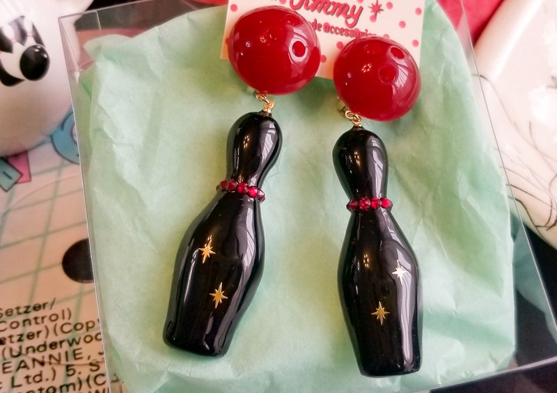 Lady's Bowling Clip-On[Vintage Red x Black] - Earrings & Clip-ons - Resin Black