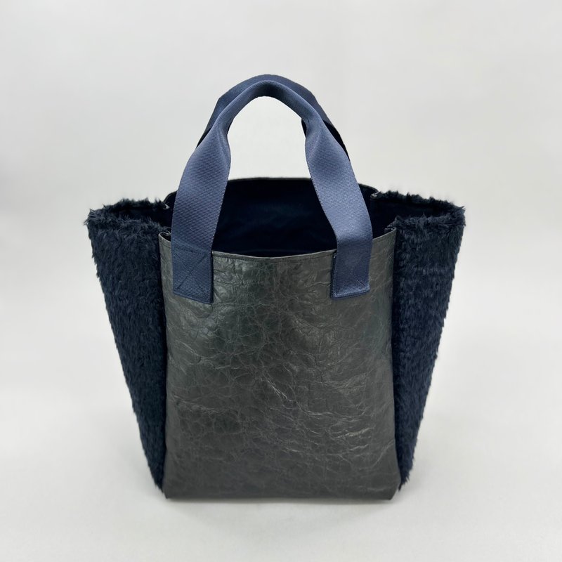 [From Tokyo] Italian boa/dark navy special material ecological tote bag black / M - Handbags & Totes - Waterproof Material Black