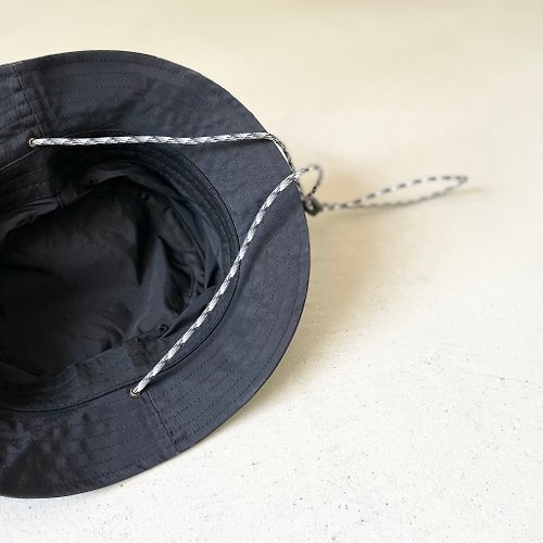 2023 New Item [Unisex] Bucket Hat with Water Repellent Nylon Stopper Cord  [Black]