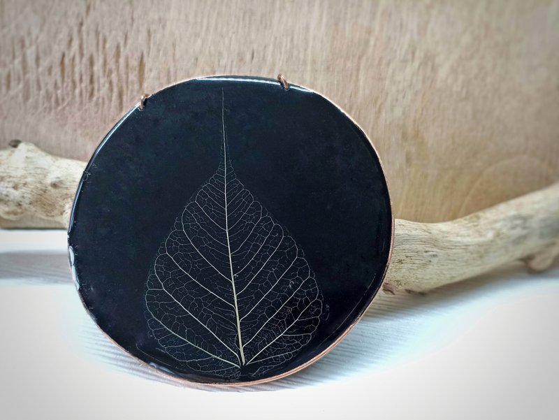 Bodhi tree leaf pressed frame / Pressed flower art / Meditation wall decor - 壁貼/牆壁裝飾 - 植物．花 黑色
