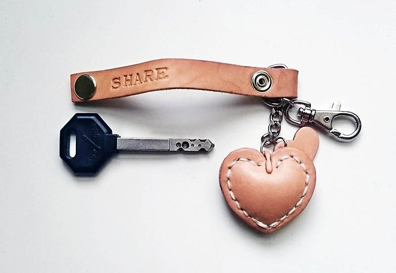 Love leather key ring-three-dimensional shape [custom lettering] - Keychains - Genuine Leather 