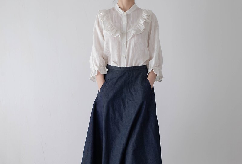 French Girl Victoria Court Style Stand Collar Embroidered Shirt - เสื้อผู้หญิง - วัสดุอื่นๆ ขาว