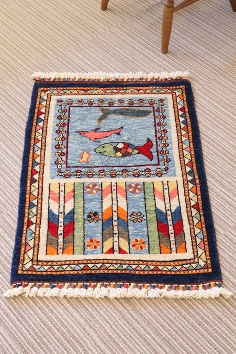 Handwoven Turkish rug Wool Handmade rug Fish & squid & whale pattern 85 × 61cm - พรมปูพื้น - วัสดุอื่นๆ หลากหลายสี