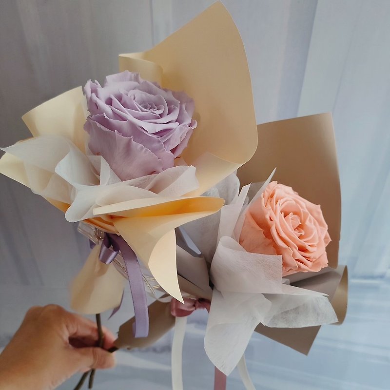 韓式花束-現貨 永生玫瑰單朵花束 畢業 老師禮物 - 乾燥花/永生花 - 植物．花 粉紅色