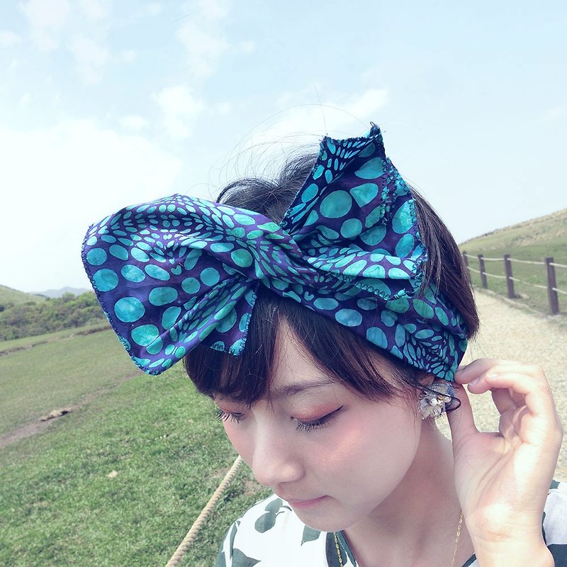 [Shell Arts] Giant Butterfly Hair Band (US Batik Blue Dot) - The whole piece can be disassembled! - ที่คาดผม - ผ้าฝ้าย/ผ้าลินิน สีน้ำเงิน