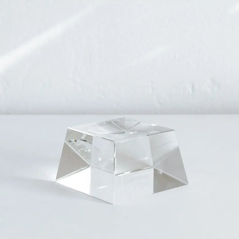MOVA光能地球儀 專屬水晶底座 可客製印刷 - 擺飾/家飾品 - 玻璃 透明