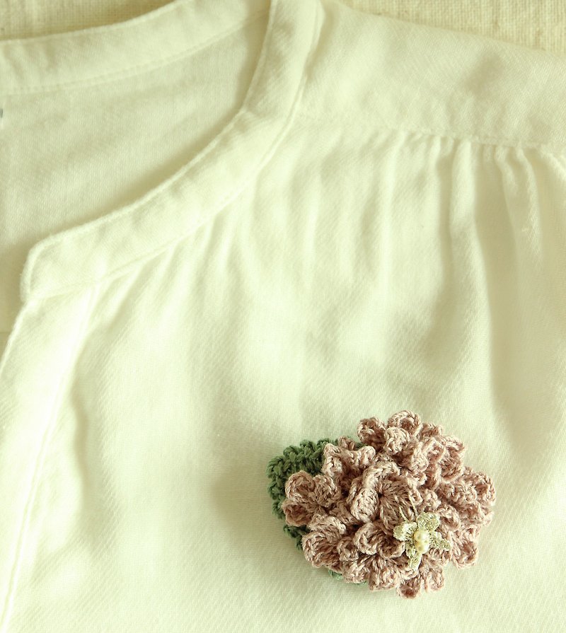 Hydrangea Corsage Brooch pin with crystal butterfly---Pink - Brooches - Cotton & Hemp Pink