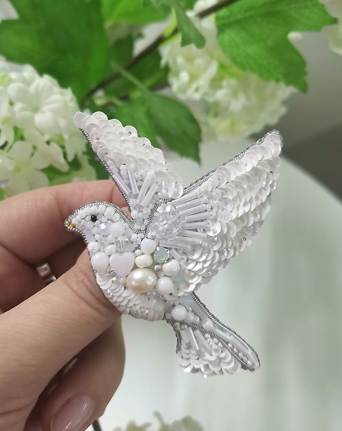 HappyShick Dove brooch, write bird jewelry brooch beaded, dove jewelry
