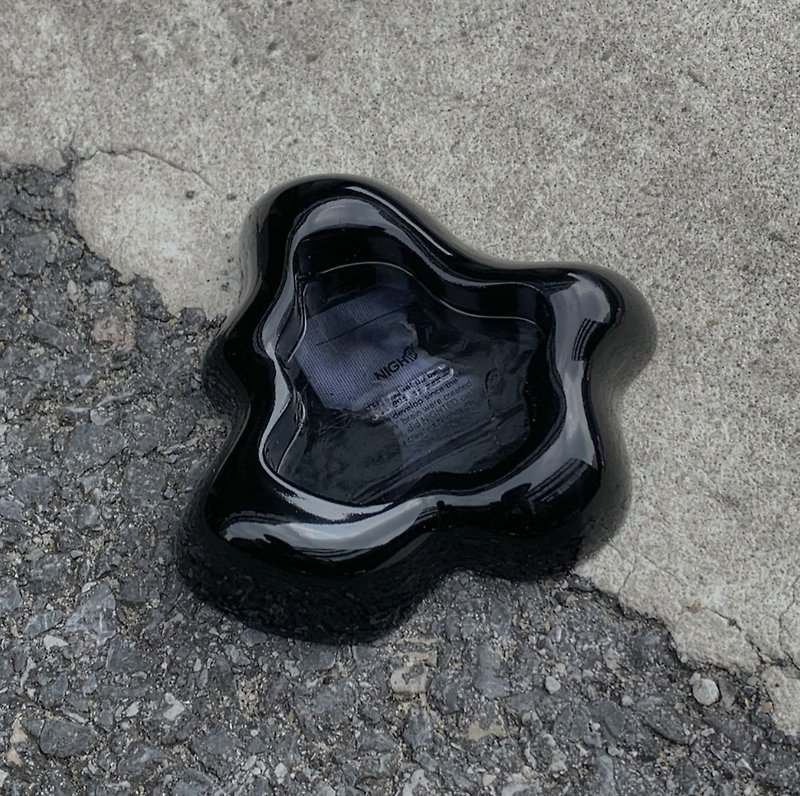 ASHES Ashtray 12 Colors - Items for Display - Resin Black