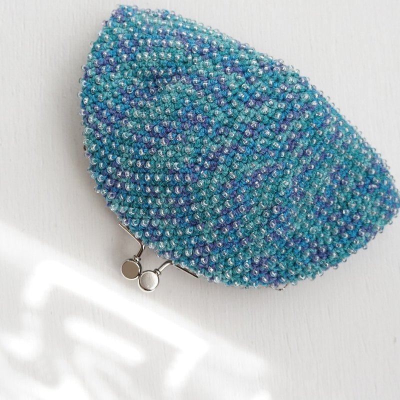 Ba-ba (m) Skipping Stiches Beads crochet pouch No.2063 - กระเป๋าเครื่องสำอาง - วัสดุอื่นๆ สีน้ำเงิน