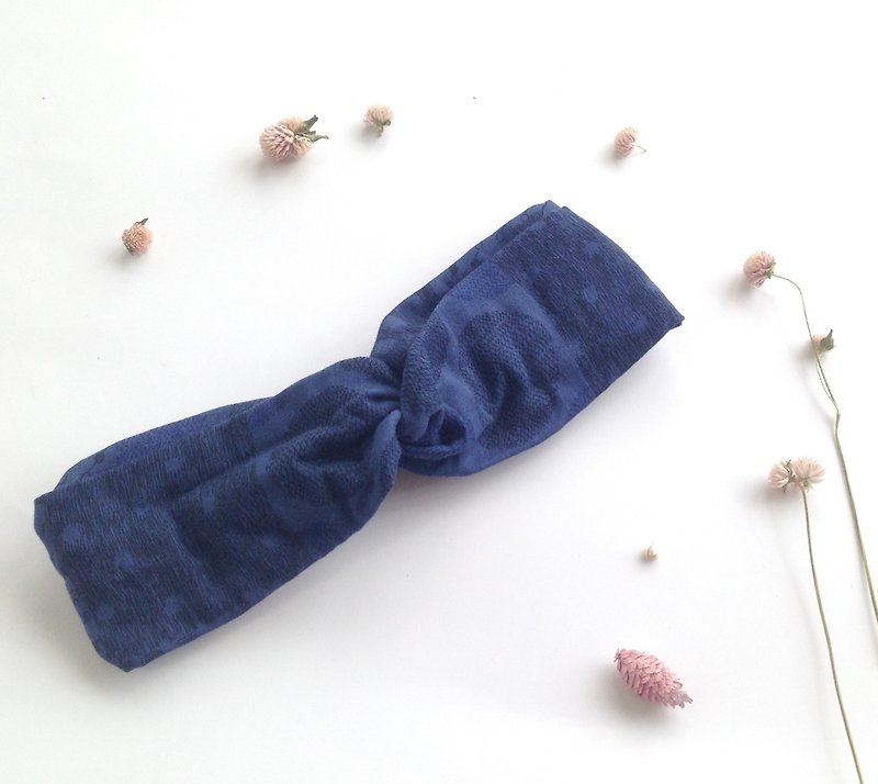 Night Sky Petri Dish - Japanese Double Gauze Cotton - A 1000 Morning Double Ring Handmade Elastic Hair Band - เครื่องประดับผม - ผ้าฝ้าย/ผ้าลินิน สีน้ำเงิน