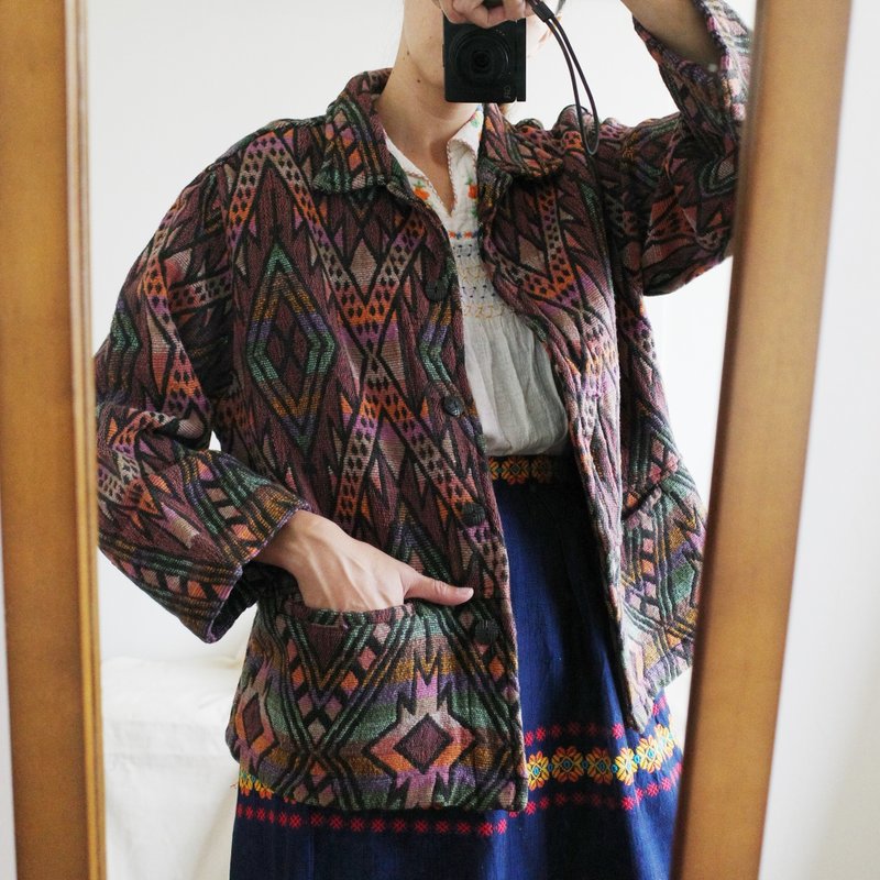 Vintage Ethnic Geometric Totem Tapestry Jacket Double Pocket Unisex Style - เสื้อโค้ทผู้ชาย - ผ้าฝ้าย/ผ้าลินิน 