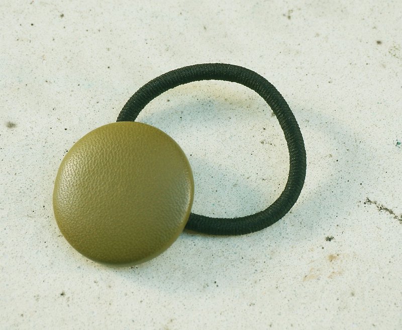 Sienna leather bag button elastic black hair band black bracelet ring - เครื่องประดับผม - หนังแท้ สีเขียว