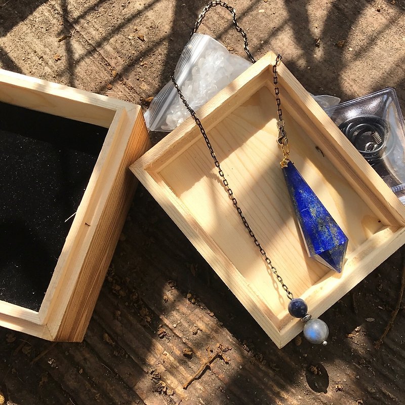fluorite quartz pendulum necklace box set